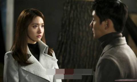 dat camera theo doi chong ngoai tinh, ai ngo phat hien bi mat dong troi - 2