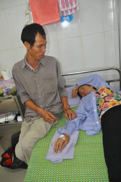 Gia cảnh kiệt quệ của người phụ nữ bán tăm bị đánh oan đến nhập viện vì nghi bắt cóc - Ảnh 2.