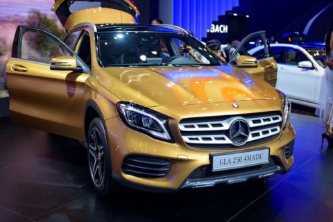 Mercedes GLA 2018 ở Việt Nam có giá từ 1,619 tỷ đồng - 1