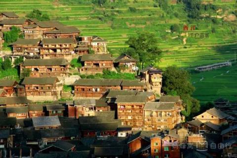 check-in ngay 8 diem du lich noi nhu con, dep lung linh o tq hinh anh 3