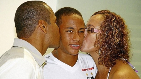 Neymar: Tu cau nhoc khu o chuot den cau thu dat gia nhat hanh tinh hinh anh 4