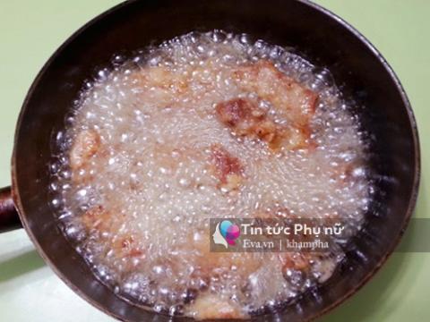 bat mi 2 cach lam suon xao chua ngot dung chuan mau dep, thit mem ton com vo cung - 4