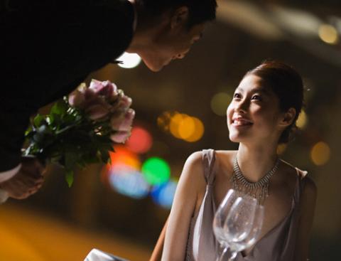 chi mot buoc thay doi, toi khien chong bo nguoi tinh, bam lay vo khong roi nua buoc - 3