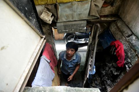 Nghệ sĩ nghèo: Người bệnh không tiền đóng viện phí, kẻ sống trong chuồng lợn - 5