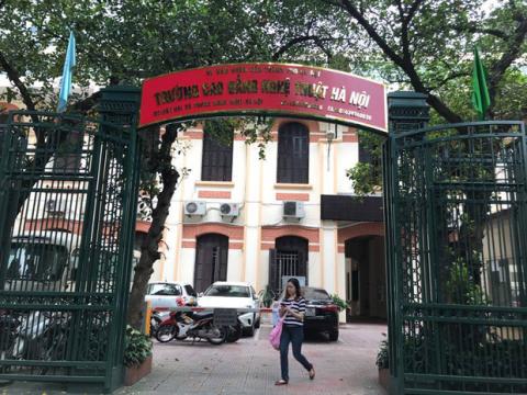 Bên trong trường học vợ NS Xuân Bắc tố học sinh phải kê dép, lấy ghế ngoài bãi phế thải để ngồi - Ảnh 12. Bên trong trường học vợ NS Xuân Bắc tố học sinh phải kê dép, lấy ghế ngoài bãi phế thải để ngồi - Ảnh 12.