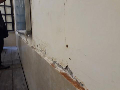 Bên trong trường học vợ NS Xuân Bắc tố học sinh phải kê dép, lấy ghế ngoài bãi phế thải để ngồi - Ảnh 8. Bên trong trường học vợ NS Xuân Bắc tố học sinh phải kê dép, lấy ghế ngoài bãi phế thải để ngồi - Ảnh 8.