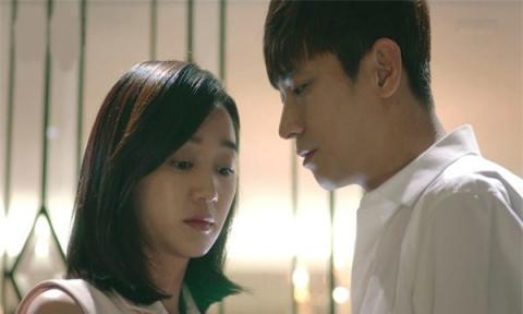 “luc nao cung so sanh chong minh voi nguoi khac, em co xung dang lam vo khong?