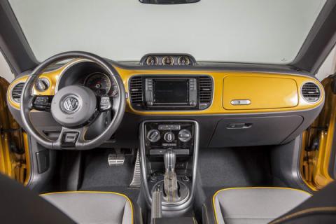 Volkswagen Beetle Dune chốt giá 1,469 tỷ đồng ở Việt Nam - 3