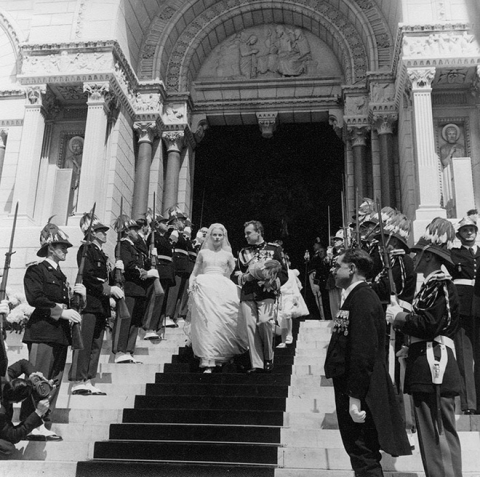Toàn cảnh đám cưới thế kỷ vươt mặt cả ngày trọng đại của công nương Kate - hoàng tử William về độ xa hoa - Ảnh 6.