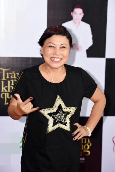 sut hang chuc can, siu black khien ai nay deu bat ngo khi xuat hien tai ha noi - 2