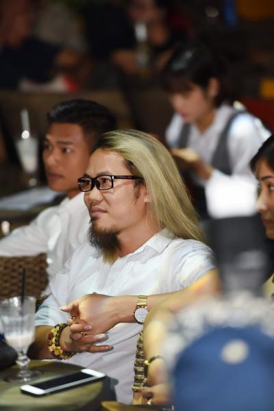 sut hang chuc can, siu black khien ai nay deu bat ngo khi xuat hien tai ha noi - 14