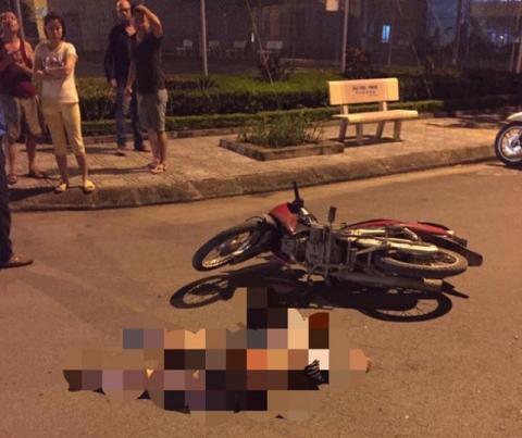 ha noi: co gai tre roi tu tang 25 xuong dat, nguoi di duong ngat xiu luon tai cho - 1