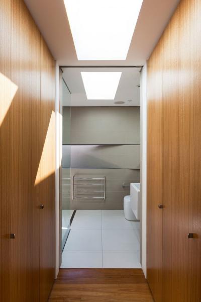 Ngôi nhà đặc biệt có không gian mở kết nối với thiên nhiên, nội thất tối giản nhưng vô cùng hiện đại - Ảnh 9.