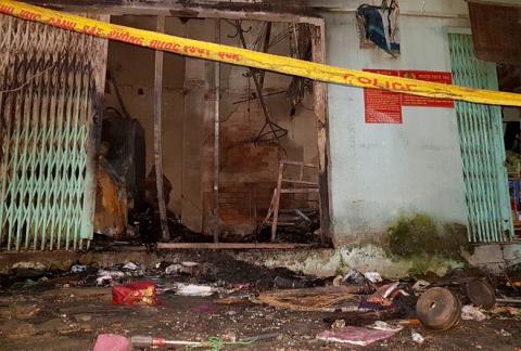 Con trai lao vao bien lua chuc lan cuu me nhung bat thanh hinh anh 1