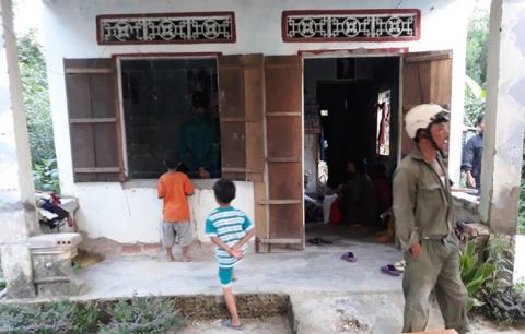 Đầu đạn phát nổ, 4 người trong gia đình thương vong - 1