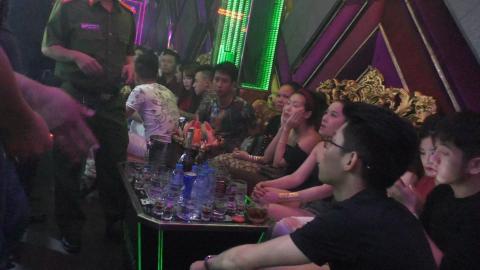 Bí mật bên trong điểm ăn chơi “hạng sang” giữa Sài Gòn - 2