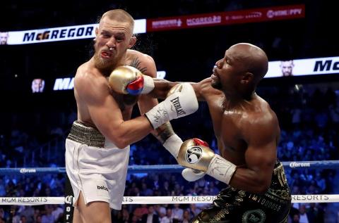 Chưa ngán đòn, McGregor đòi tái đấu Mayweather - Ảnh 1.