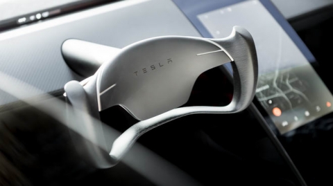 Xe điện Tesla Roadster nhanh hơn cả Bugatti Chiron - 3