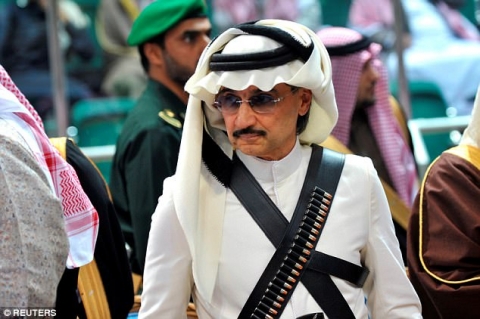 Hoàng tử ăn chơi nhất Ả Rập bị treo ngược để thẩm vấn? - 1