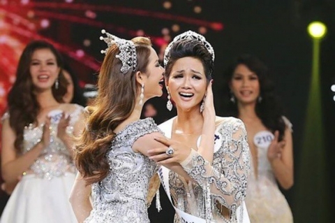 Tuyên bố hạn chế dùng mạng xã hội nhưng Tân Hoa hậu HHen Niê đã mở lại facebook sau 1 tuần đăng quang - Ảnh 2.