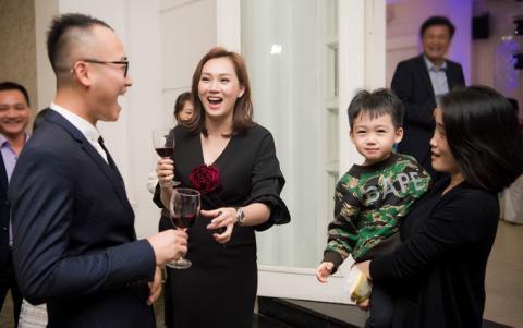 cuoc song hon nhan cua cuu sieu mau ngoc thach va chong dai gia (8)