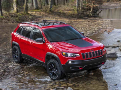 SUV cơ bắp Jeep Cherokee 2019 có giá từ 572 triệu đồng - 1
