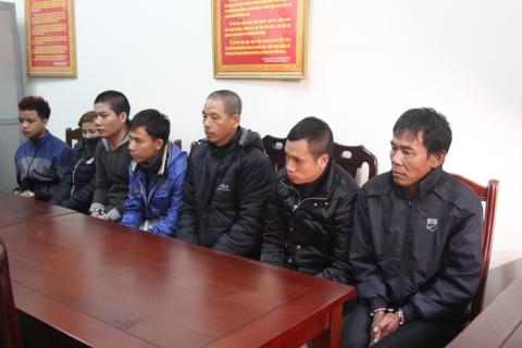 Dùng dao chém người rồi bỏ trốn, đối tượng xin được ăn bát cơm cuối cùng trước khi bị bắt Dùng dao chém người rồi bỏ trốn, đối tượng xin được ăn bát cơm cuối cùng trước khi bị bắt