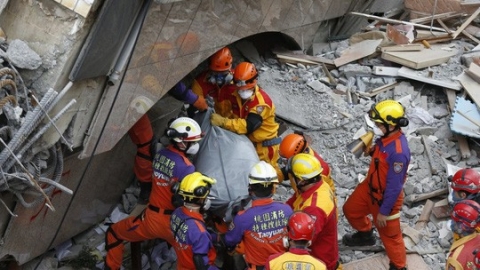 Động đất Đài Loan: Cặp đôi đến chết vẫn còn ôm nhau - Ảnh 1.