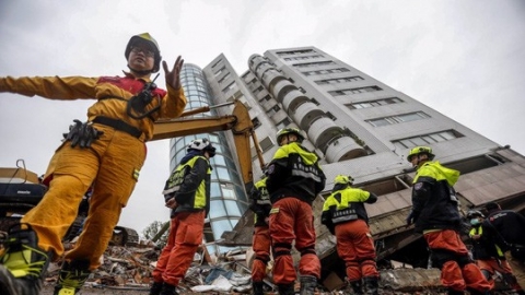 Động đất Đài Loan: Cặp đôi đến chết vẫn còn ôm nhau - Ảnh 3.