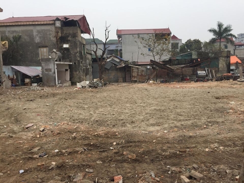 Dân làng Quan Độ phủ bạt lên nóc nhà đón Tết sau vụ nổ rung chuyển Bắc Ninh - 2