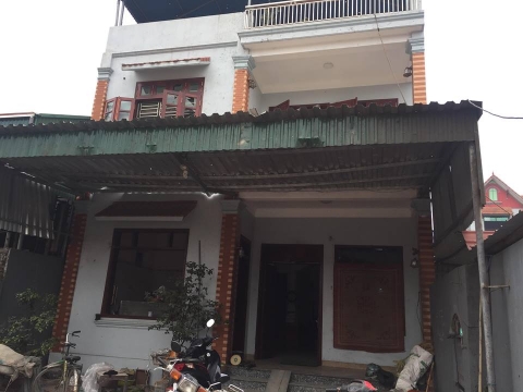 Dân làng Quan Độ phủ bạt lên nóc nhà đón Tết sau vụ nổ rung chuyển Bắc Ninh - 4