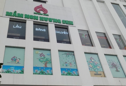 Vụ bé trai 3 tuổi tử vong tại tầng 6 ở Nam Định: Trường mầm non Hương Sen chưa được cấp phép - Ảnh 1.