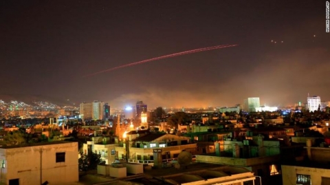 Nổ lớn ở thủ đô Syria sau khi Trump ra lệnh “dội bão lửa” - 2