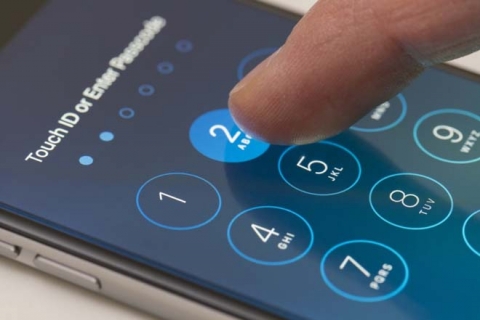 KHẨN: Ai đặt mật khẩu 4 hoặc 6 số cho iPhone cần cẩn trọng! - 1