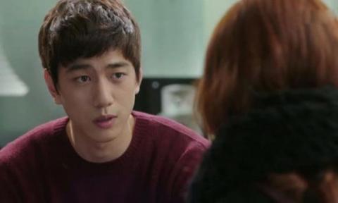 hoang hon khi nhin thay nguoi giup viec chua chong dang cho con minh ti sua - 1