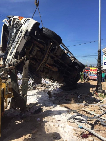 Tai nạn 5 người chết ở Lâm Đồng: Xe tải chạy gần 100km/h - 2