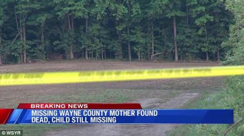 Truy tìm bé trai 14 tháng tuổi sau khi thi thể người mẹ được phát hiện trong túi ni lông - Ảnh 3.