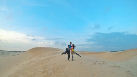 Sảng khoái với trải nghiệm trượt cát ở Mũi Né - 11