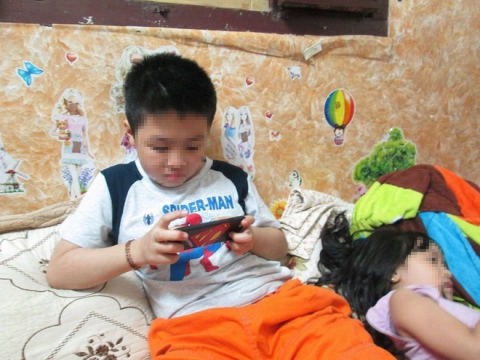 Cuộc sống của bé trai 10 tuổi bị bố và mẹ kế bạo hành đến rạn sọ não ở Hà Nội giờ ra sao?