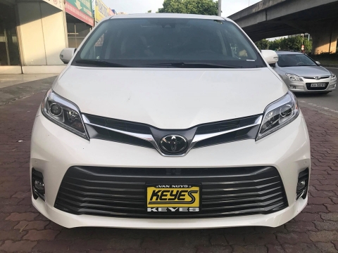Toyota Sienna Limited 2018 về Việt Nam, giá hơn 4 tỷ đồng