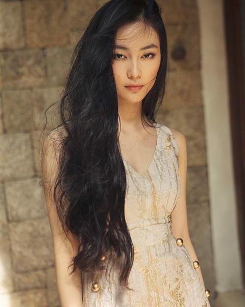 5 nang tieu thu nha giau xinh dep, noi tieng va tai gioi cua showbiz viet - 1