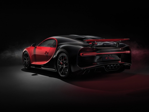 Siêu Bugatti Chiron mới giá 6 triệu USD