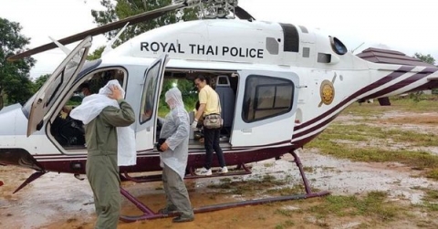 NÓNG: Toàn bộ 13 thành viên đội bóng Thái Lan đã được cứu khỏi hang - 6