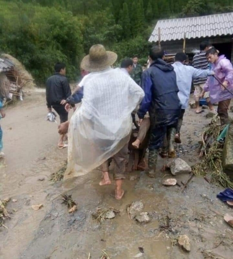 Sạt lở đất kinh hoàng ở Lai Châu: Đã tìm thấy thi thể 5 nạn nhân - 1