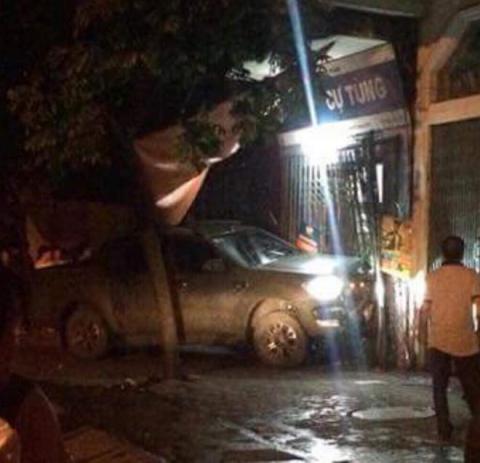 Kinh hoàng: Sau xô xát, lái xe ô tô chèn chết đối phương - 1