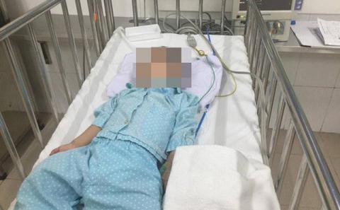 Bé 5 tuổi bị bạn trai của chị họ đánh chấn thương sọ não
