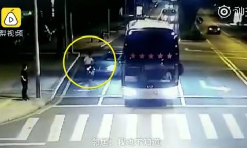 TQ: Chi tiết vụ tài xế BMW rút dao chém người, không ngờ chết thảm - 2