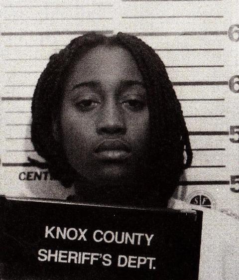 Cuồng ghen đến hóa hận, nữ sát thủ mặt thiên thần ra tay tàn độc giết hại bạn học còn lấy một phần thi thể về làm chiến lợi phẩm