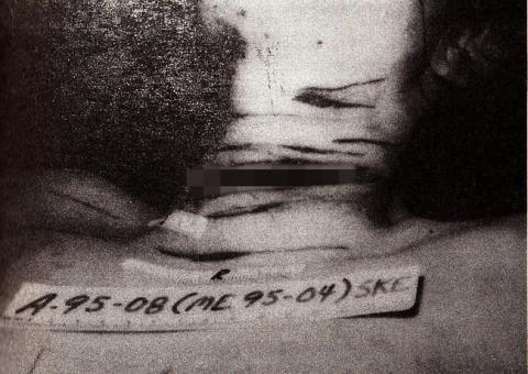 Cuồng ghen đến hóa hận, nữ sát thủ mặt thiên thần ra tay tàn độc giết hại bạn học còn lấy một phần thi thể về làm chiến lợi phẩm