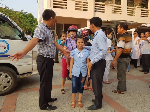 Truy xuất, kiểm tra cơ sở giết mổ cung cấp thịt gà khiến 352 học sinh ở Ninh Bình ngộ độc - Ảnh 4.